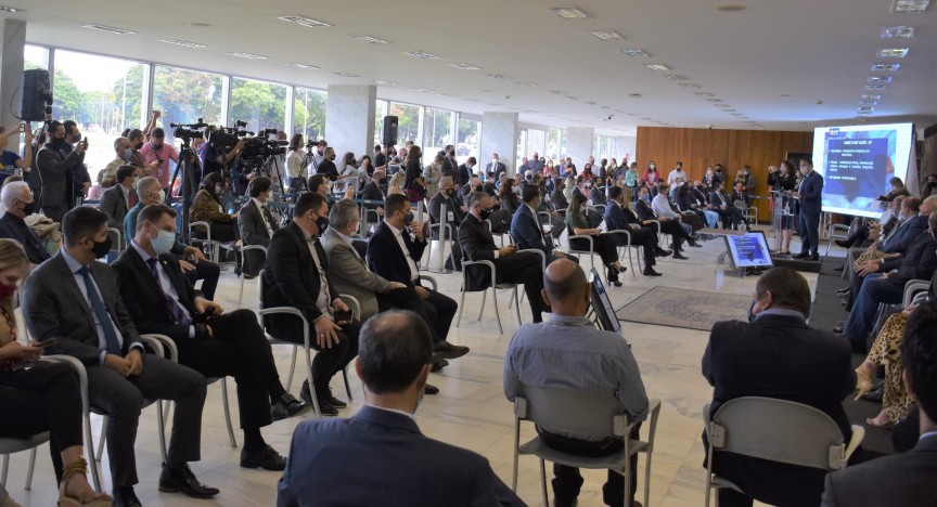 Deputado Roosevelt Vilela participa de lançamento do plano de saúde dos servidores do GDF- Inas