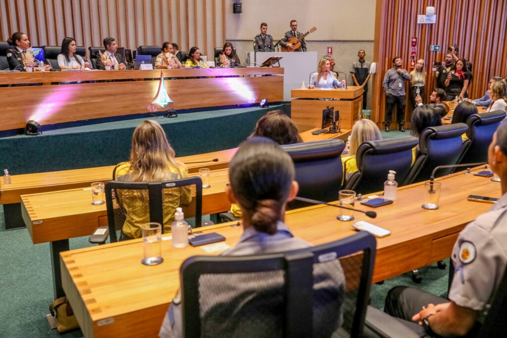 Agência Brasília: Celina Leão participa de homenagem a mulheres da segurança pública