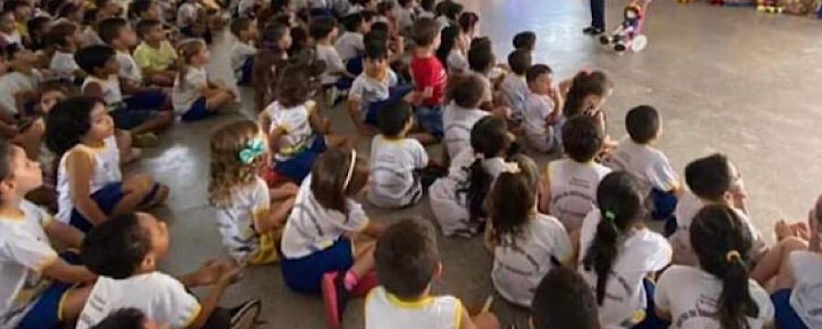 A Câmara Legislativa do DF aprova emenda parlamentar de autoria do Dep. Roosevelt no valor de R$ 47 mil para a reforma dos banheiros e revitalização da quadra de esportes do Centro de Educação Infantil (CEI) do Núcleo Bandeirante