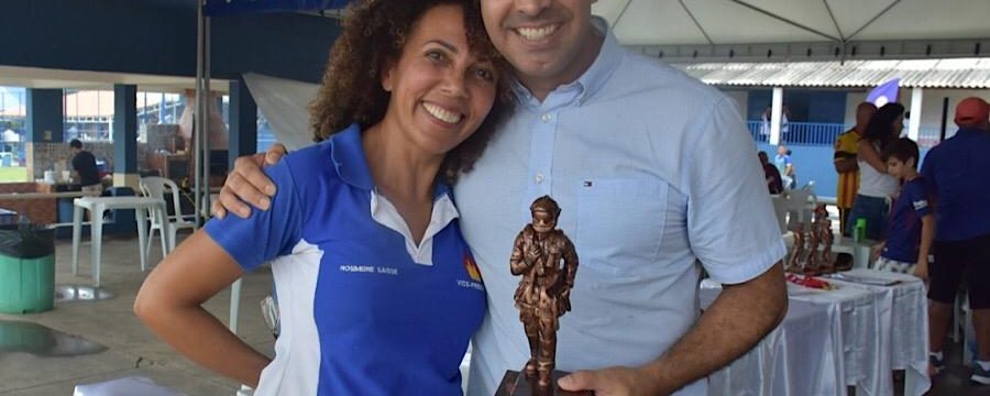 Deputado Roosevelt Vilela é homenageado na entrega de prêmios do 22° Campeonato de Futebol do Clube de Bombeiros