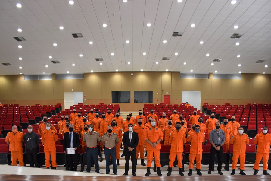 Deputado Roosevelt Vilela participa de solenidade de encerramento do 9º curso de técnicas de investigação de incêndio