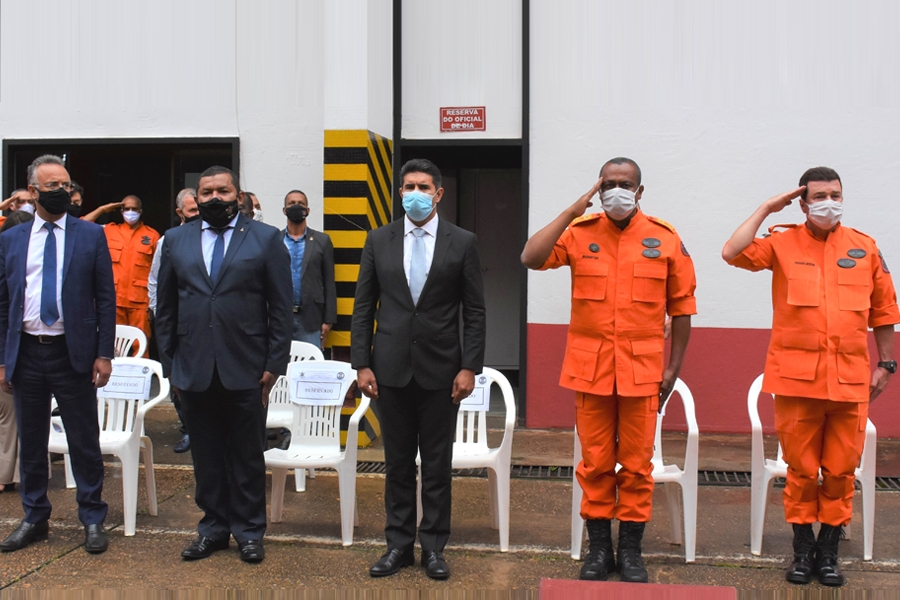 Deputado Roosevelt Vilela participa da troca de comando do 2º Grupamento Bombeiro Militar