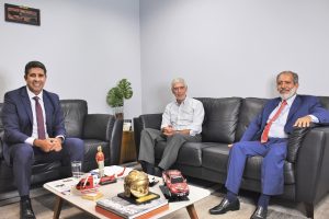 No dia do Hino Nacional, deputado Roosevelt Vilela conversa com comandante da Marinha, estudioso da história do Brasil