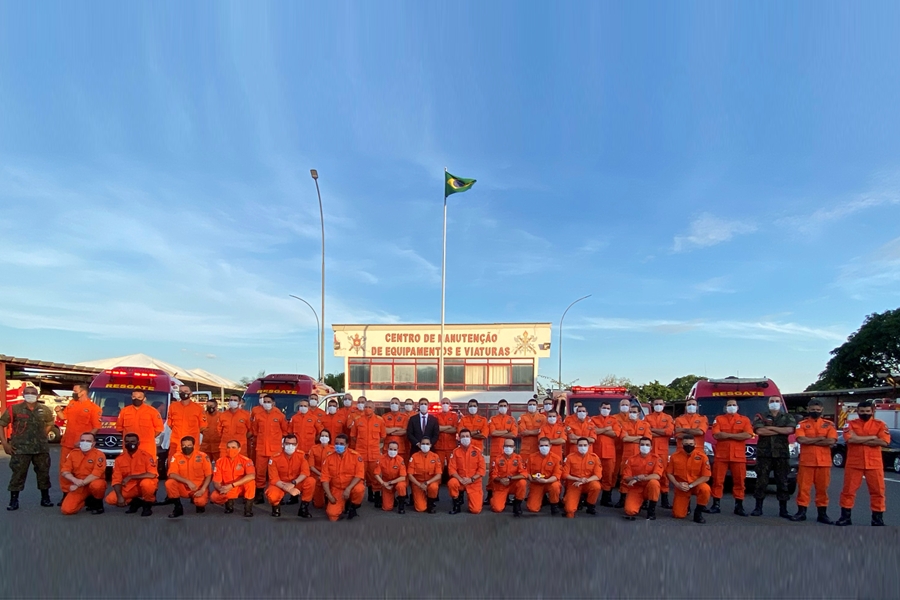 Como paraninfo, deputado Roosevelt Vilela participa da formatura do 1° curso de especialização para condutores e operadores de viaturas do CBMDF