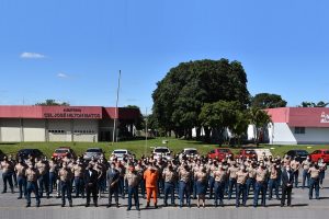 Roosevelt Vilela parabeniza os 140 Oficiais promovidos no CBMDF