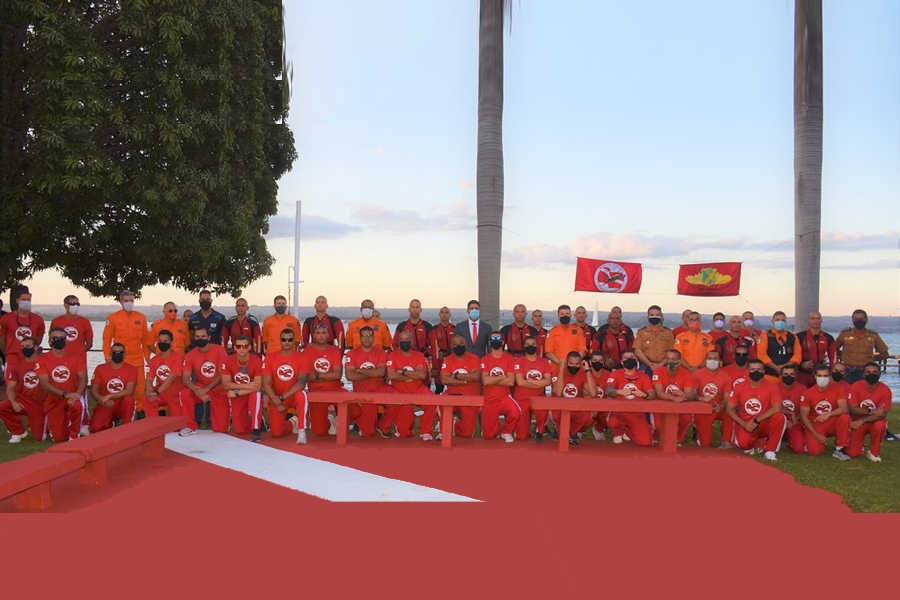 Deputado Roosevelt Vilela participa da formatura do Curso de Mergulho Autônomo de Resgate