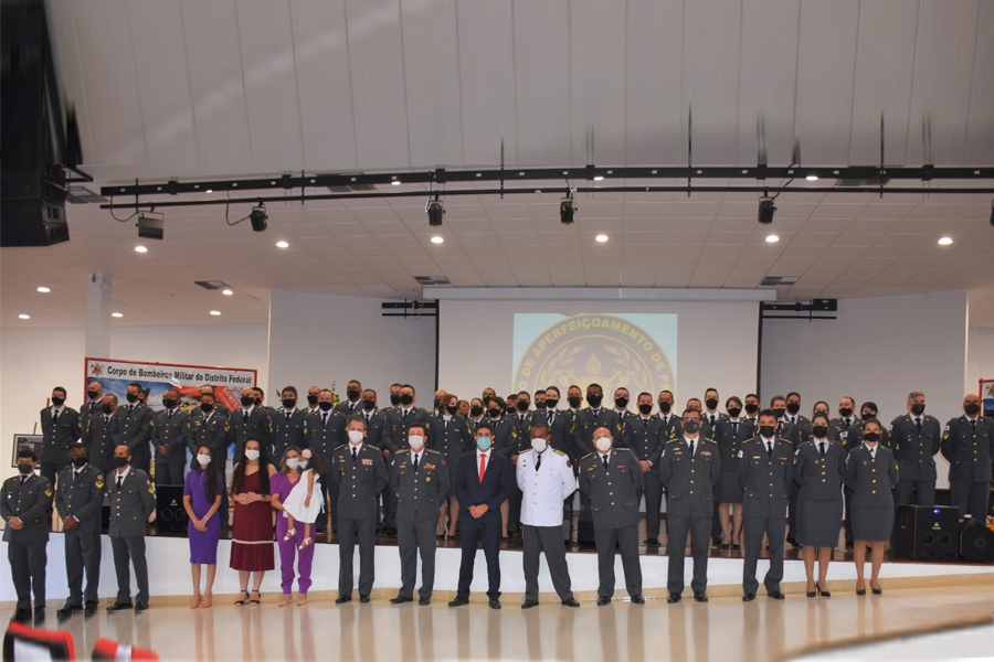 Como paraninfo, deputado Roosevelt Vilela participa da formatura da 20ª turma do Curso de Aperfeiçoamento de Praças