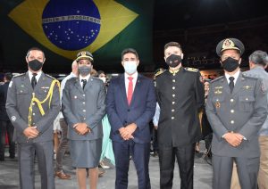 Como paraninfo, deputado Roosevelt Vilela participa da solenidade de formatura da 17ª turma do CFP do CBMDF