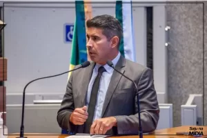 De olho em 2026, deputado distrital Roosevelt avalia eleições municipais no Entorno do Distrito Federal.