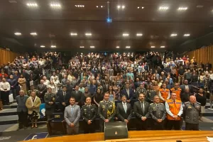 Deputado Roosevelt lança 4ª edição da Revista Veteranos em evento com cerca de 700 pessoas na CLDF