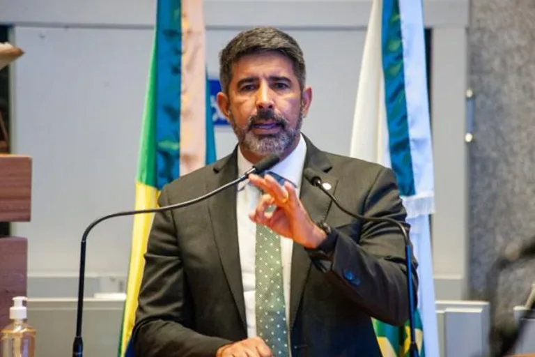 Deputado Roosevelt no Plenário da Câmara Legislativa do Distrito Federal