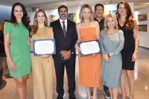 Deputado Roosevelt homenageia farmacêuticos em Sessão Solene na Câmara Legislativa