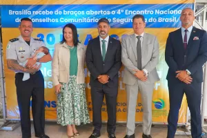 Deputado Roosevelt preside Sessão Solene em Comemoração ao Dia Nacional do Conselho Comunitário de Segurança