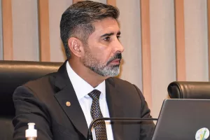 Deputado Roosevelt apresenta na CLDF projeto que reconhece a fissura labiopalatina como deficiência