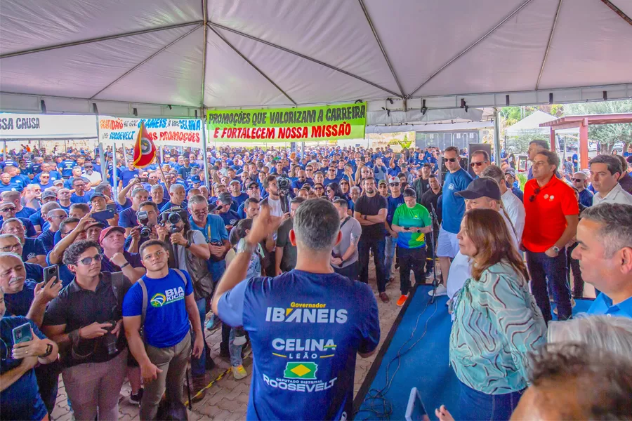 Festa da Família Bombeiro Militar reúne mais de 3 mil pessoas e celebra a união da Corporação. Deputado Roosevelt.