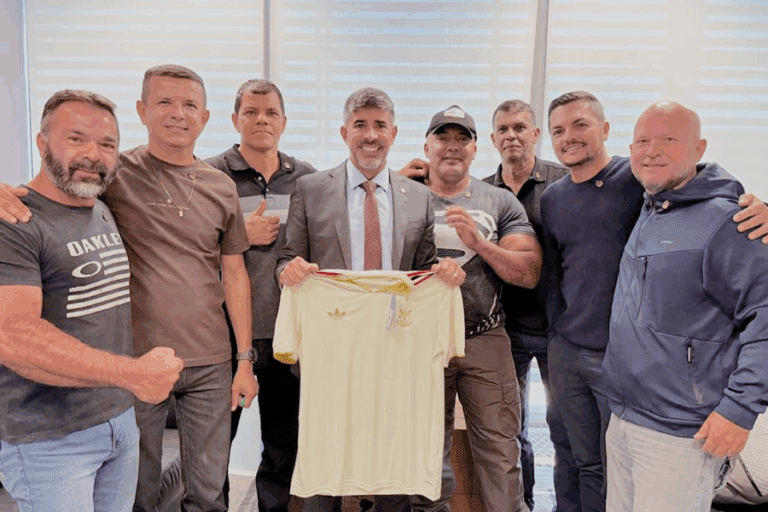 Justiça, honra e reconhecimento: Deputado Roosevelt celebra promoção dos militares da turma de 1994