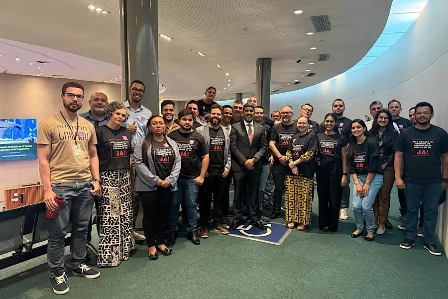 Deputado Roosevelt garante atendimento preferencial a contadores e técnicos de contabilidade no DF