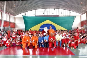 Com a presença do Deputado Roosevelt, o Programa Bombeiro Mirim encerra Ano Letivo 2025 com atendimento a 1.600 crianças no DF